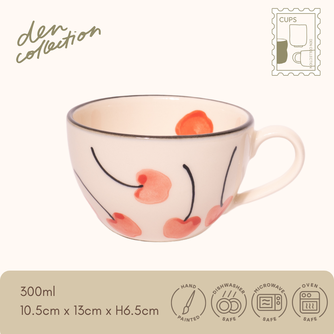 Fruity Basket Soup Cup – cherry design. Hand-painted cherries with trailing stems add a playful, whimsical charm. / フルーティーバスケットスープカップ(さくらんぼ)。茎付きのさくらんぼが可愛らしく描かれた、遊び心のあるデザイン。