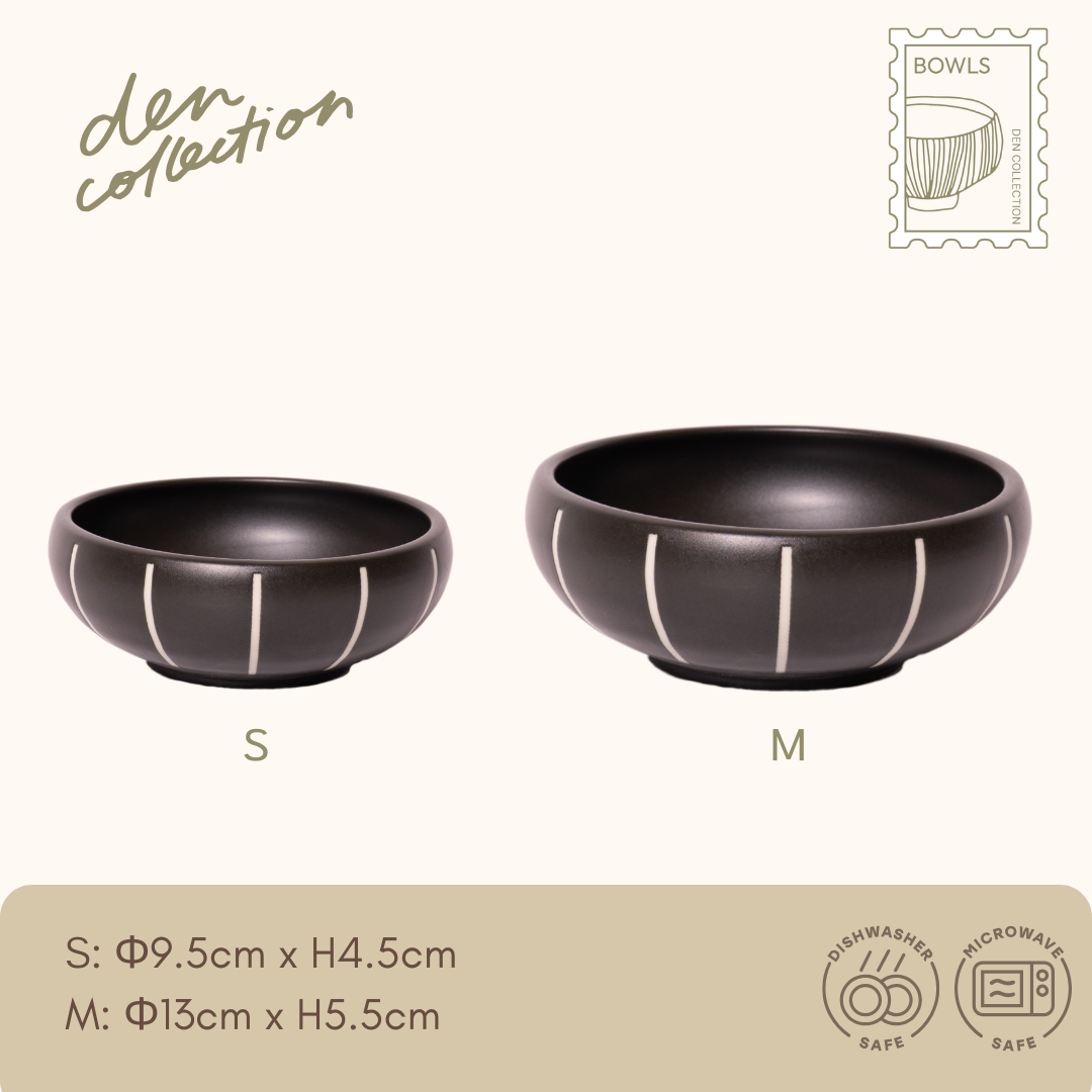 Monochrome Stripe Bowl in black & white, available in S and M sizes. A bold contrast design with modern vertical stripe relief. / ブラック&ホワイトのストライプボウル。S・Mサイズ展開。縦ストライプの凹凸が際立つ、モダンでシャープな印象の器。