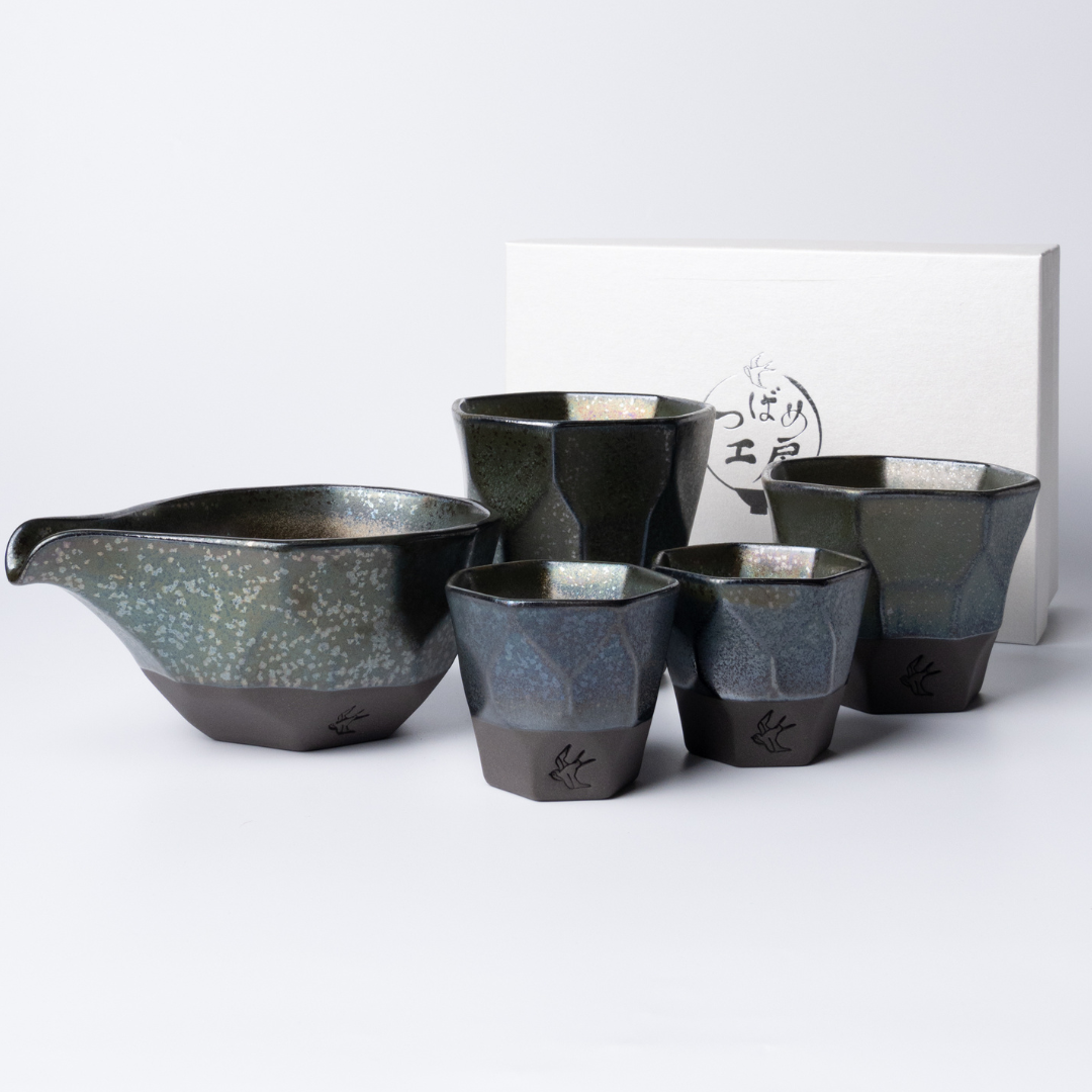 Tsubame Kobo ceramic set in metallic blue – includes tumbler cups and sake server / つばめ工房 メタリックブルーのカップと酒器セット